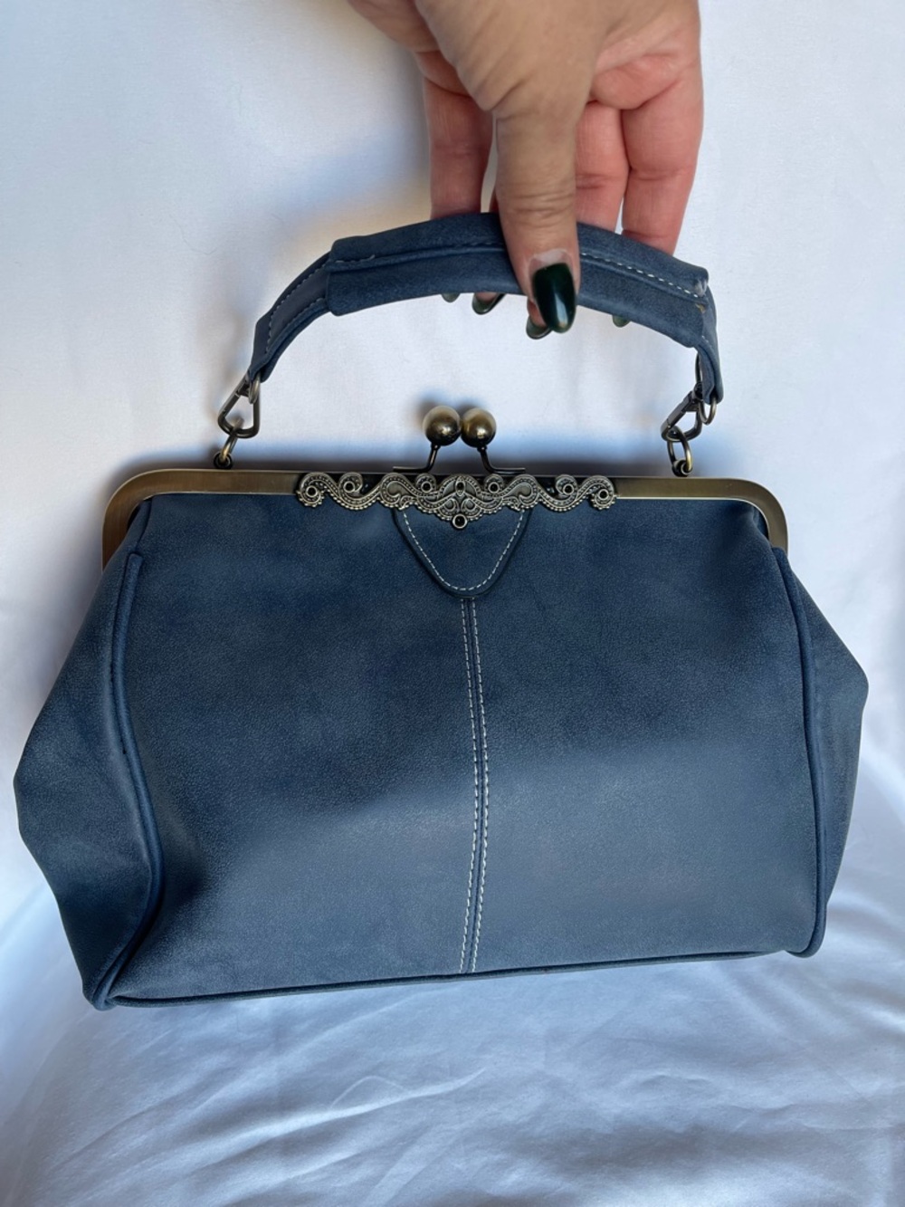 Vintage-Inspired Blue Suede Satchel - Picture 2 of 8